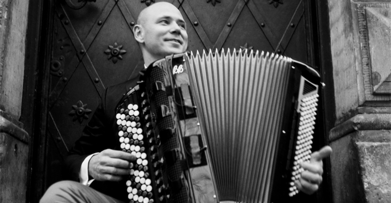 Wirtuoz akordeonu, zwycięzca "Mam Talent" zagra w Płońsku Kliknięcie w obrazek spowoduje wyświetlenie jego powiększenia